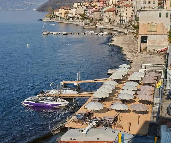Aurora Hotel 3*