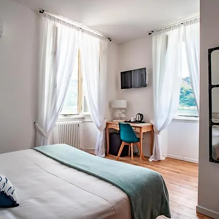 Aurora Hotel Lezzeno