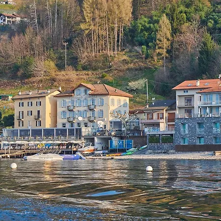 Aurora Hotel 3*