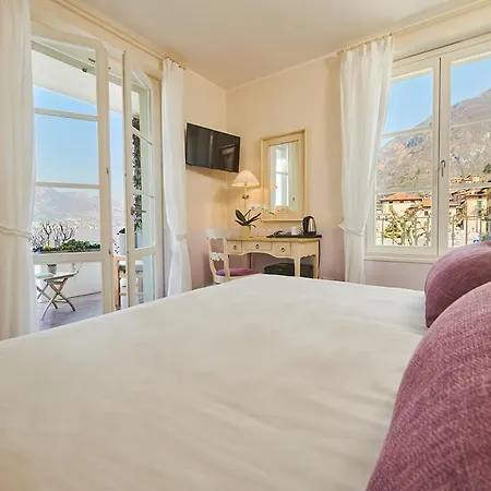 Aurora Hotel 3*
