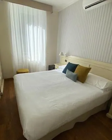 Hotel Aurora