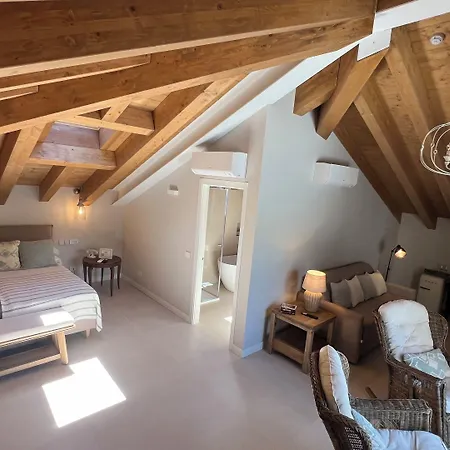 Aurora Hotel Lezzeno