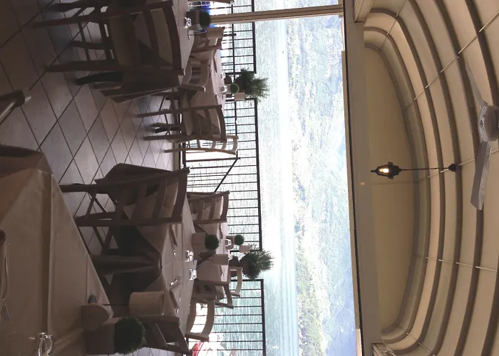 Hotel Aurora Lezzeno