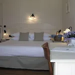 Aurora Hotel