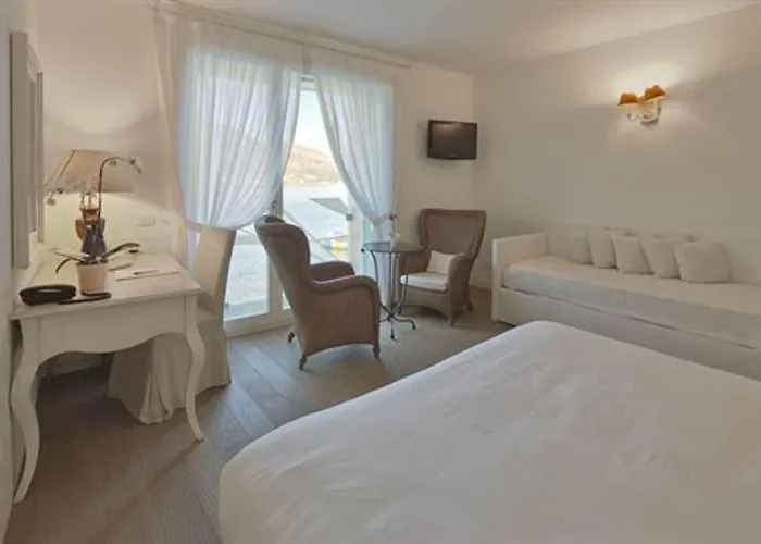 Aurora Отель 3*